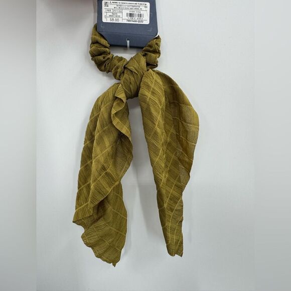 3/$20 Universal Threads Scrunchie Tie Military Green One Size - Picture 1 of 3